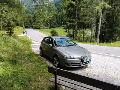 Usata Alfa Romeo 147 116 CV (85 kW) 2008 Grigio Utilitaria