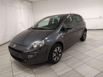 Usata Fiat Punto Young 69 CV (50 kW) 2015 Grigio Berlina
