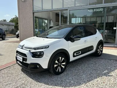 Usata Citroën C3 PureTech 83 CV (61 kW) 2024 Bianco Berlina