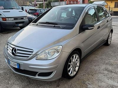 Usata Mercedes B180 109 CV (80 kW) 2006 Gray Monovolume