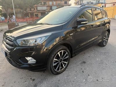 Usata Ford Kuga ST-Line 120 CV (88 kW) 2019 Nero SUV