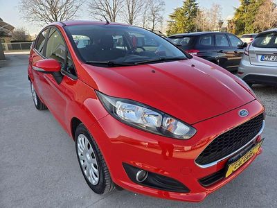 Usata Ford Fiesta 82 CV (60 kW) 2017 Rosso Berlina