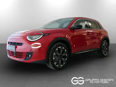 Usata Fiat 600 La Prima 110 CV (80 kW) 2025 Rosso SUV