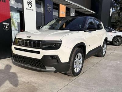 Nuova Jeep Avenger Altitude 101 CV (74 kW) 2025 Snow con tetto volcano SUV