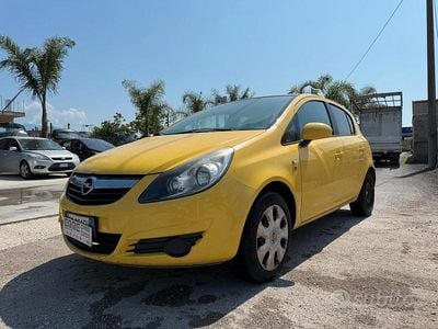 Usata Opel Corsa 85 CV (62 kW) 2010 Giallo Utilitaria