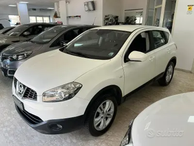 Gebraucht Nissan Qashqai Acenta 116 PS (85 kW) 2014 Weiß SUV