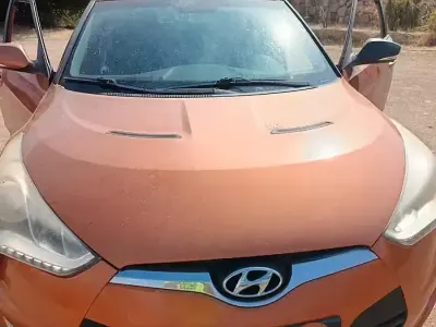 Usata Hyundai Veloster 140 CV (102 kW) 2011 Arancione Utilitaria