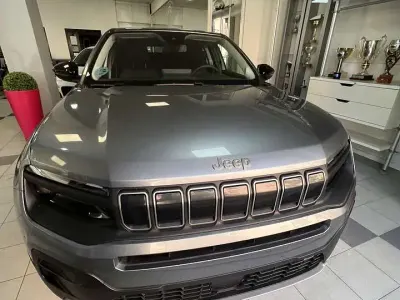 Usata Jeep Avenger Altitude 101 CV (74 kW) 2024 Argento SUV