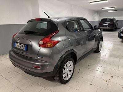 Usata Nissan Juke Tekna 110 CV (80 kW) 2011 Grigio SUV