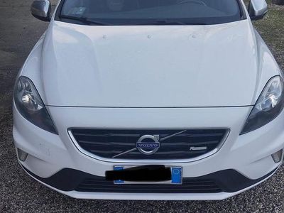 Usata Volvo V40 R-Design Momentum 114 CV (83 kW) 2013 Bianco Berlina