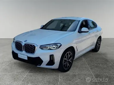Usata BMW X4 M Sport 190 CV (139 kW) 2021 Alpin white pastello SUV