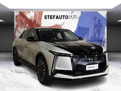 Nuova DS Automobiles N°8 169 kW (230 CV) 2025 Grigio cristallo SUV