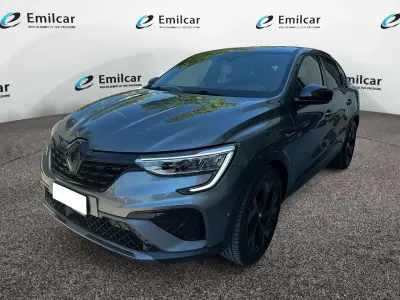 Usata Renault Arkana Engineered 94 CV (69 kW) 2023 Dark metal grey SUV