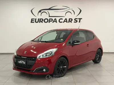 Usata Peugeot 208 82 CV (60 kW) 2018 Viola Utilitaria