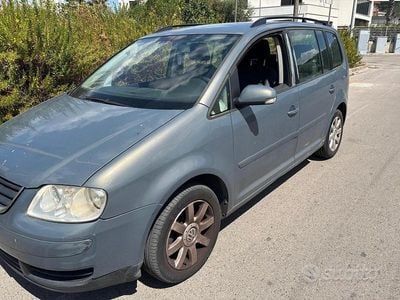 Usata VW Touran Trendline 105 CV (77 kW) 2005 Grigio Monovolume