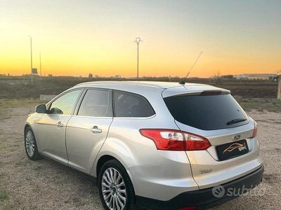 Usata Ford Focus Titanium 116 CV (85 kW) 2012 Grigio Station wagon