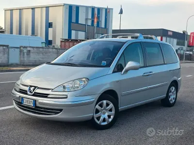 Usata Peugeot 807 163 CV (119 kW) 2012 Grigio Monovolume