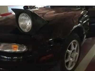Usata Mazda MX5 90 CV (66 kW) 1997 Nero Cabrio