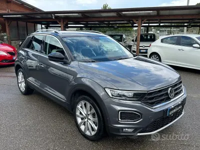 Usata VW T-Roc Advance 150 CV (110 kW) 2018 Grigio SUV