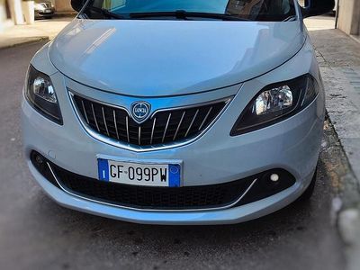 Usata Lancia Ypsilon Gold 69 CV (50 kW) 2021 Grigio Utilitaria