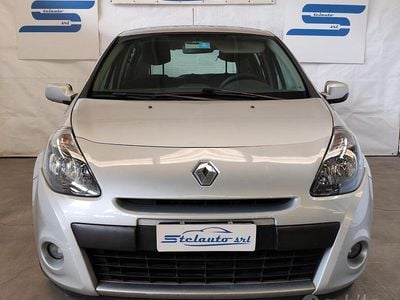 Brugt Renault Clio II Dynamique 75 HK (55 kW) 2009 Grå Sedan