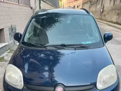 Usata Fiat Panda 69 CV (50 kW) 2012 Blu Utilitaria