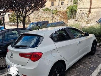 Usata Alfa Romeo Giulietta 140 CV (102 kW) 2011 Bianco Utilitaria