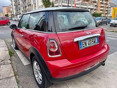 Usata Mini ONE 75 CV (55 kW) 2013 Rosso Utilitaria