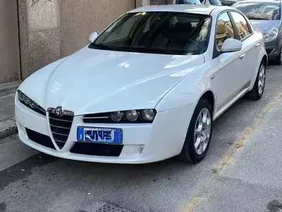 Usata Alfa Romeo 159 140 CV (102 kW) 2018 Bianco Berlina