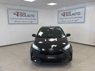 Usata Toyota Yaris Hybrid Trend 92 CV (67 kW) 2022 Nero Berlina