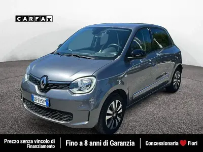 Usata Renault Twingo Techno 60 kW (82 CV) 2023 Grigio Utilitaria