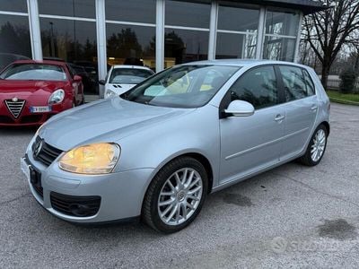 Grigio Usata 2007 VW Golf V GTD Berlina | 7900 € (Molto cara)