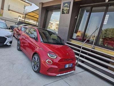 Usata Abarth 500C Scorpionissima 47 kW (64 CV) 2024 Rosso Cabrio