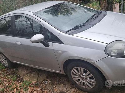 Usata Fiat Punto 75 CV (55 kW) 2015 Utilitaria