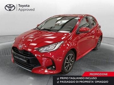 Usata Toyota Yaris Trend 72 CV (52 kW) 2023 Rosso Berlina