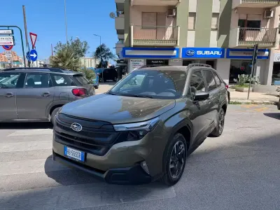 Nuova Subaru Forester 135 CV (99 kW) 2026 Verde SUV