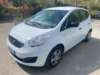 Usata Kia Venga 90 CV (66 kW) 2013 Bianco Utilitaria