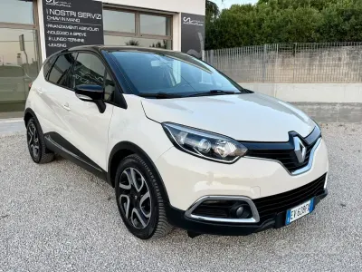 Usata Renault Captur 90 CV (66 kW) 2014 Beige SUV