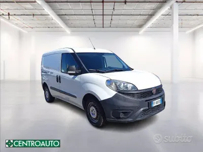 Usata Fiat Doblò 90 CV (66 kW) 2015 Bianco pastello Monovolume