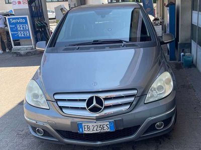 Mercedes B180