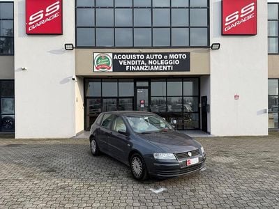 Grigio Usata 2004 Fiat Stilo Berlina | 2500 € (Cara)