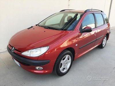 Usata Peugeot 206 S 68 CV (50 kW) 2005 Rosso Station wagon