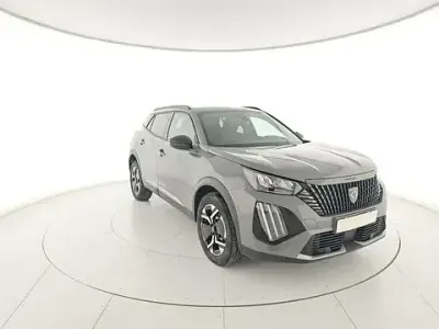 Usata Peugeot 2008 Allure 101 CV (74 kW) 2024 Grigio SUV