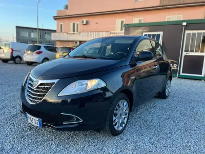 Usata Lancia Ypsilon S 95 CV (69 kW) 2013 Blu Utilitaria