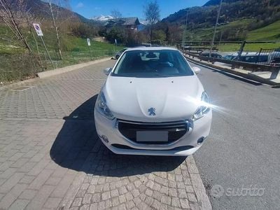 Usata Peugeot 208 2015 Bianco Utilitaria