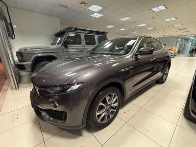 Usata Maserati Levante 252 CV (185 kW) 2016 Grigio SUV