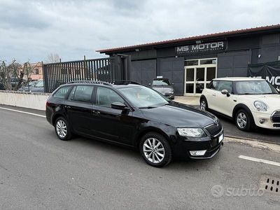 Usata Skoda Octavia 105 CV (77 kW) 2015 Nero Utilitaria