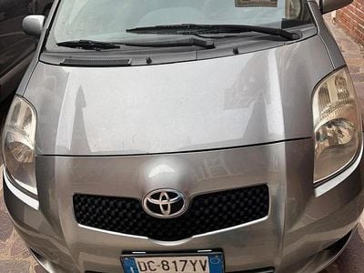 Usata Toyota Yaris 2008 Grigio Utilitaria