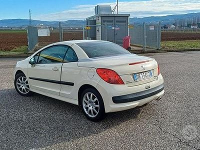 Usata Peugeot 207 CC 120 CV (88 kW) 2008 Bianco Cabrio