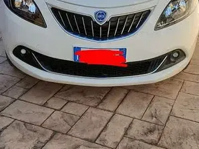 Usata Lancia Ypsilon 69 CV (50 kW) 2023 Utilitaria